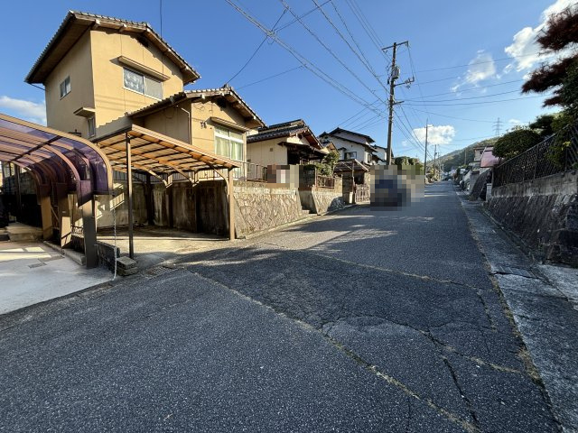 売土地　あさひが丘6丁目の前面道路含む現地写真