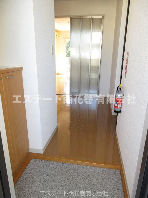 パレス・アザレア Cの玄関