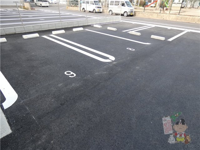 プラトー　Ｂの駐車場
