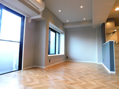 【居間・リビング】 | コアマンション博多南 | フルリノベーション物件です。3LDK（ウォークスルークローゼット付）。