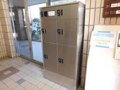 【エントランス】 | コアマンション博多南 | 宅配ボックス設置されています。