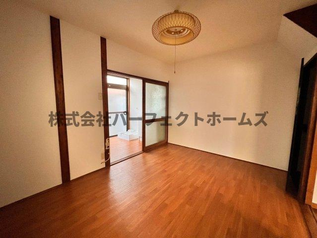 渚南町テラスの居間・リビング|おしゃれな居間です