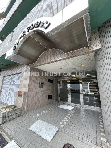 グレースマンションのエントランス|建物の内部です