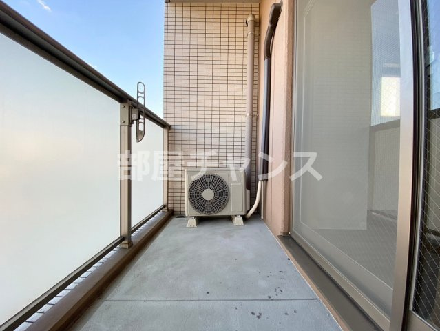ニーズメゾン新栄のバルコニー
