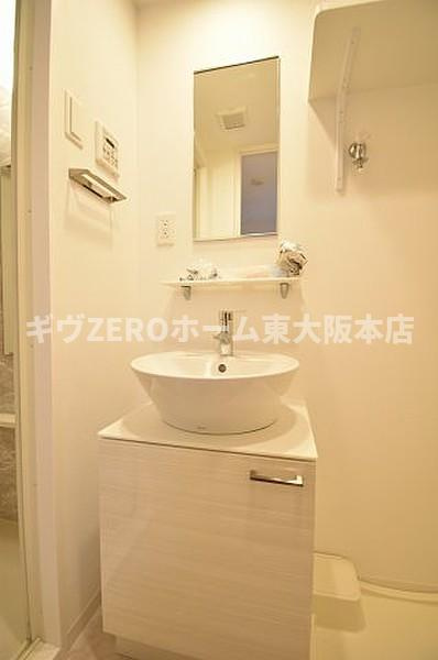 エスリード大阪上本町グリーズの洗面所