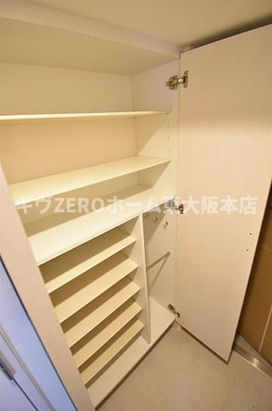 エスリード大阪上本町グリーズの収納
