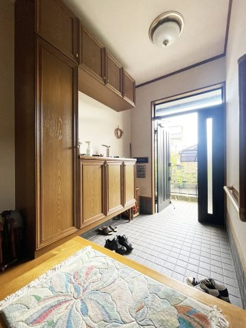 徳島市北田宮４丁目の中古一戸建の玄関