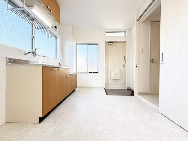 シティーライフHATAの居間・リビング