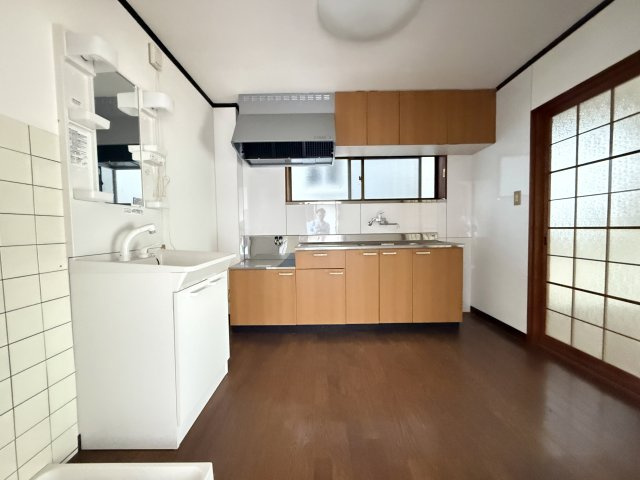 コーポ新橋の居間・リビング