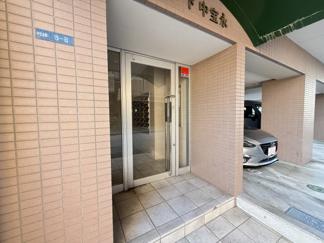 カインド中宝永のエントランス