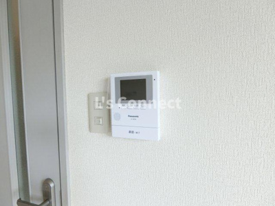 【セキュリティ】 | サンビレッジ南富ヶ丘Ｄ | 突然の来客時もＴＶモニターホンでしっかり確認。