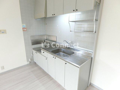 【キッチン】 | サンビレッジ南富ヶ丘Ｄ | ２口ガスコンロ設置可能なキッチン。