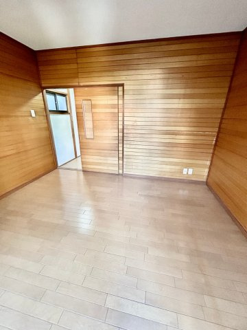 豊中市服部南町1丁目戸建の寝室