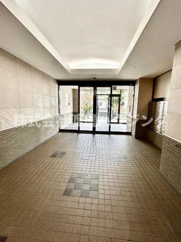 レジオン豊中千里中央のエントランス