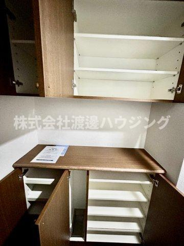 レジオン豊中千里中央の収納|天井高シューズBOX