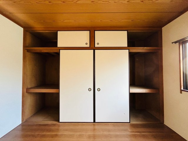 マルワビルの収納