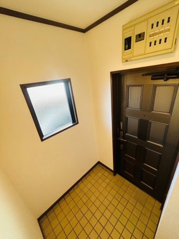 マルワビルの玄関