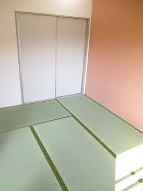 【内装】 | フリーデン山川 | 明るい色調の室内です