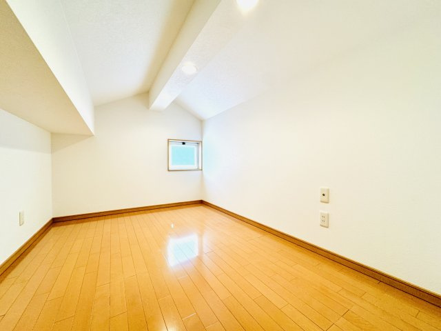 伊勢崎市田中島町　中古住宅の洋室
