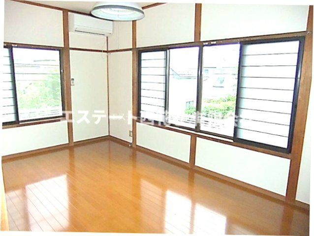 ハルヤマハイツ星が丘の居間・リビング