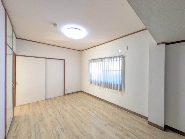 プルミエールAの洋室