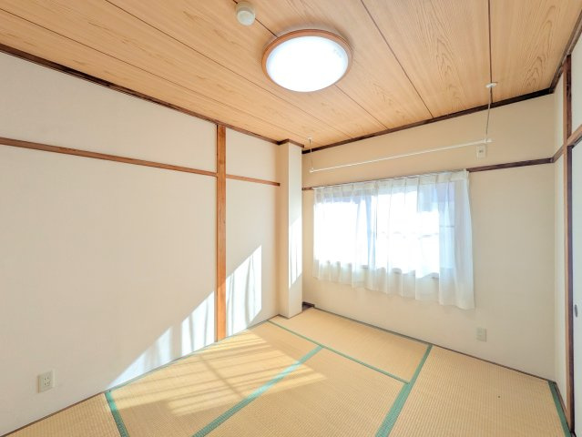 プルミエールAの居間・リビング