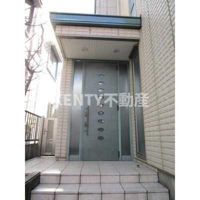 【エントランス】 | 田園調布２丁目１階 | 建物の内部です