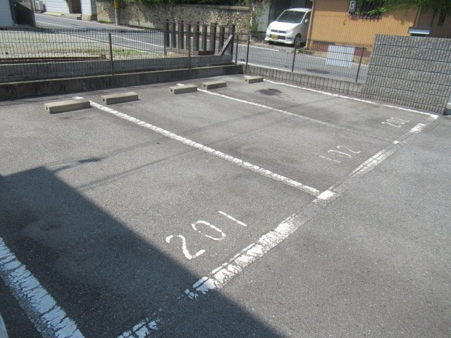 バリュージュ龍野の駐車場