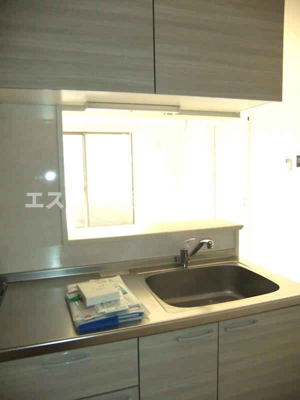 フルールポミエ　Bのキッチン|対面式キッチン