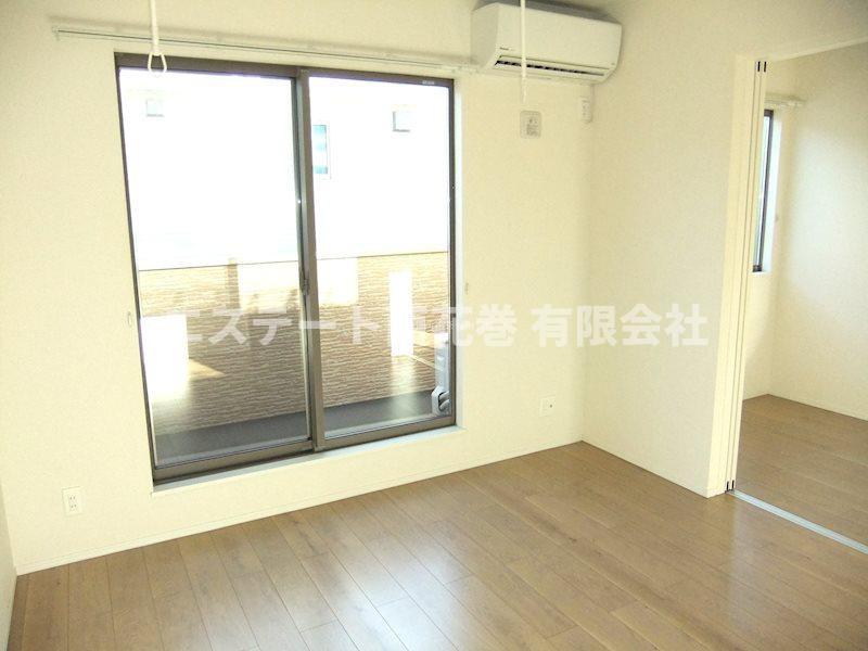 フルールポミエ　Bの洋室