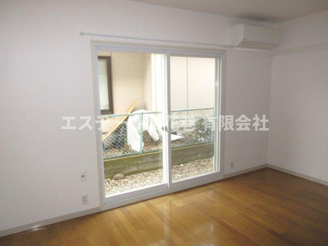 ブルージュの居間・リビング