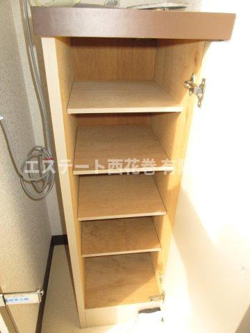 ブルージュの玄関|小さいけれど下駄箱あります。