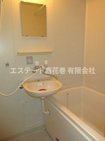 ブルージュの浴室|洗面台が一緒です