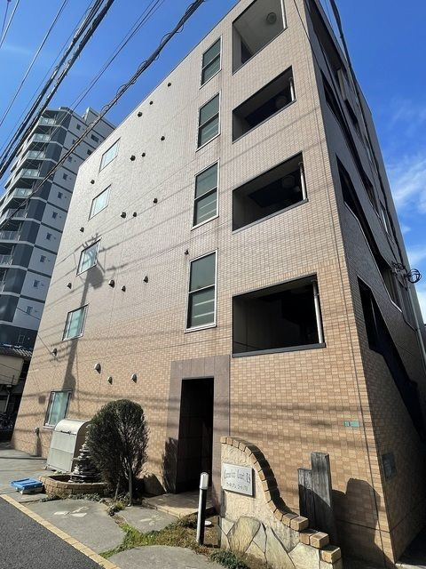 カーネリアンコート．Ｔ・Ｓの外観