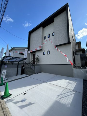 【外観】 | 高取南二丁目　新築 | 閑静な住宅街　新築戸建て　「安西高校下」バス停徒歩3分　アストラムライン「高取駅」徒歩23分