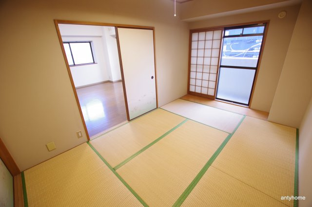 ストークカーサ辰田　仲介手数料無料の和室