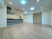 【居間・リビング】 | ライオンズマンション筑紫丘☆仲介手数料無料☆ | ゆっくり過ごしたり食事をしたり、日々の暮らしに彩りを添えてくれる、そんな楽しく豊かな空間になりそうです。