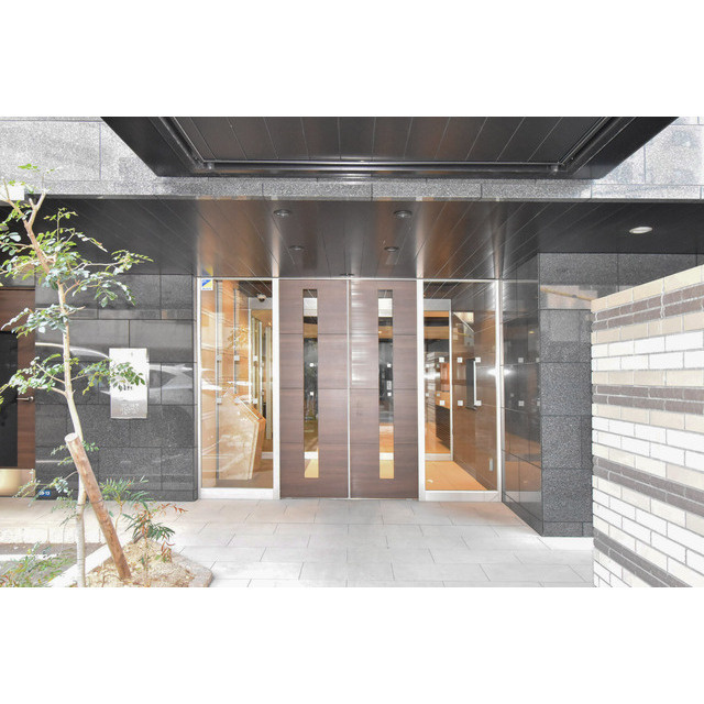 アドバンス名古屋モクシーのエントランス|ゆとりのあるエントランスです