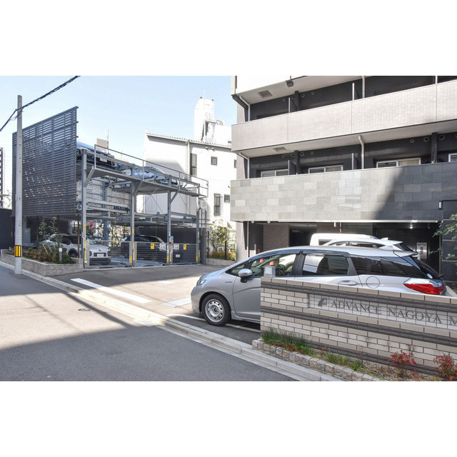 アドバンス名古屋モクシーの駐車場|駐車スペースもあります