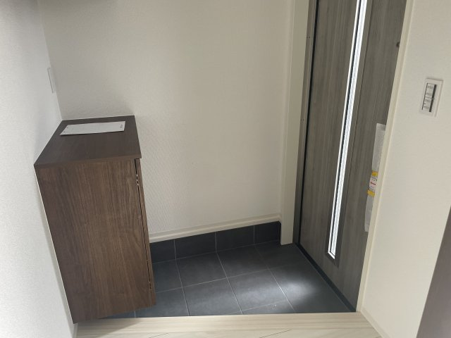 中川区　戸建　/プレジール八神の玄関