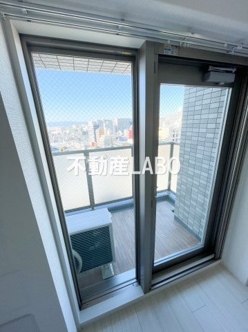 エスリード九条スタシオンのバルコニー