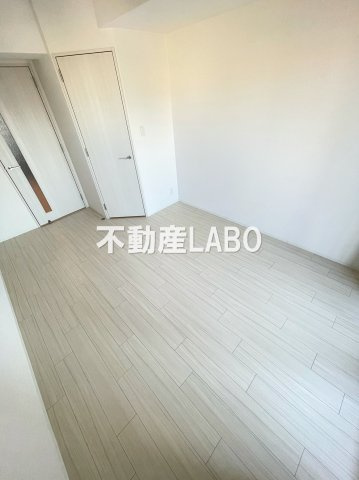 エスリード九条スタシオンの洋室