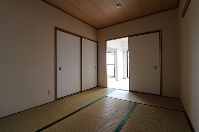 アドバンの内装