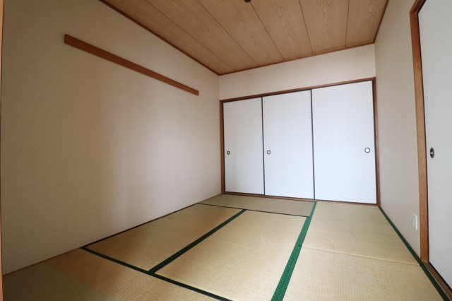 アドバンの寝室