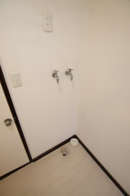 【設備】 | 楠風台1丁目賃貸戸建住宅 | 室内洗濯機置き場