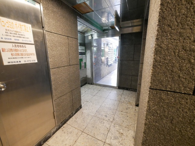 大阪市中央区島之内２丁目の賃貸マンションのロビー