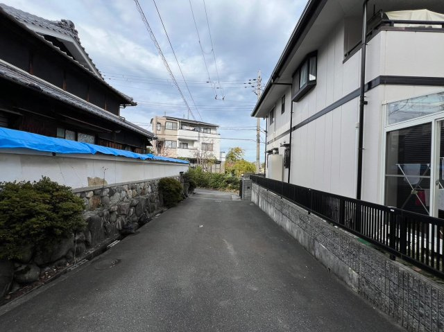 アルアンダの周辺