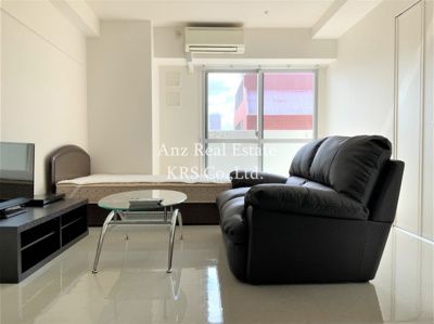 【洋室】 | ベルパーク靭本町 | 8.7帖の寝室！クローゼットがあります！