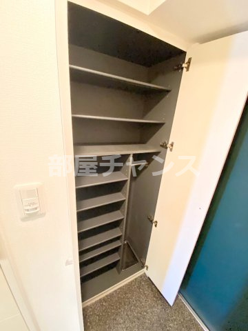 プレサンス久屋大通公園サウスの収納