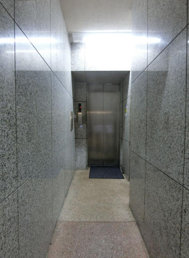 第１０６東京ビルのロビー|毎日通るロビーはこのようになっています